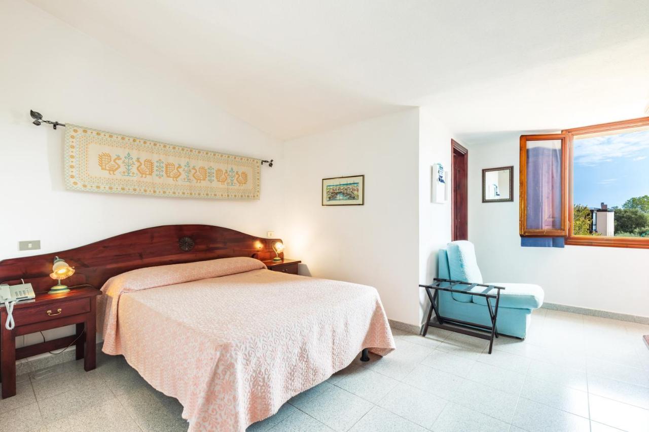 Hotel S'Ortale Con Parcheggio Interno E Ristorante All'Aperto Orosei Luaran gambar