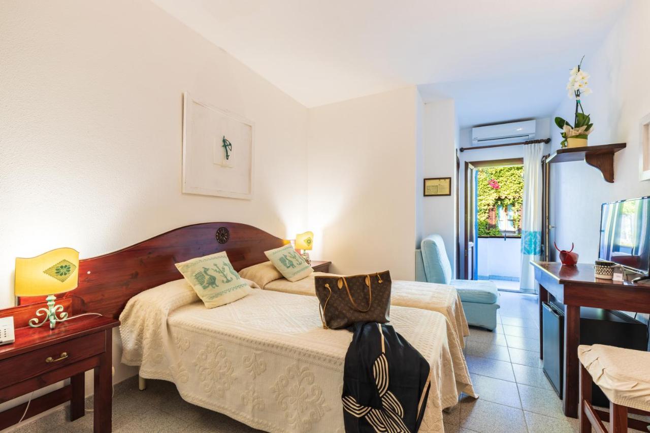 Hotel S'Ortale Con Parcheggio Interno E Ristorante All'Aperto Orosei Luaran gambar